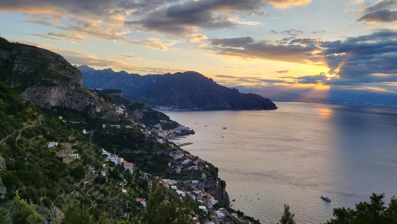 La Casetta Nel Bosco, Amalfi Ngoại thất bức ảnh