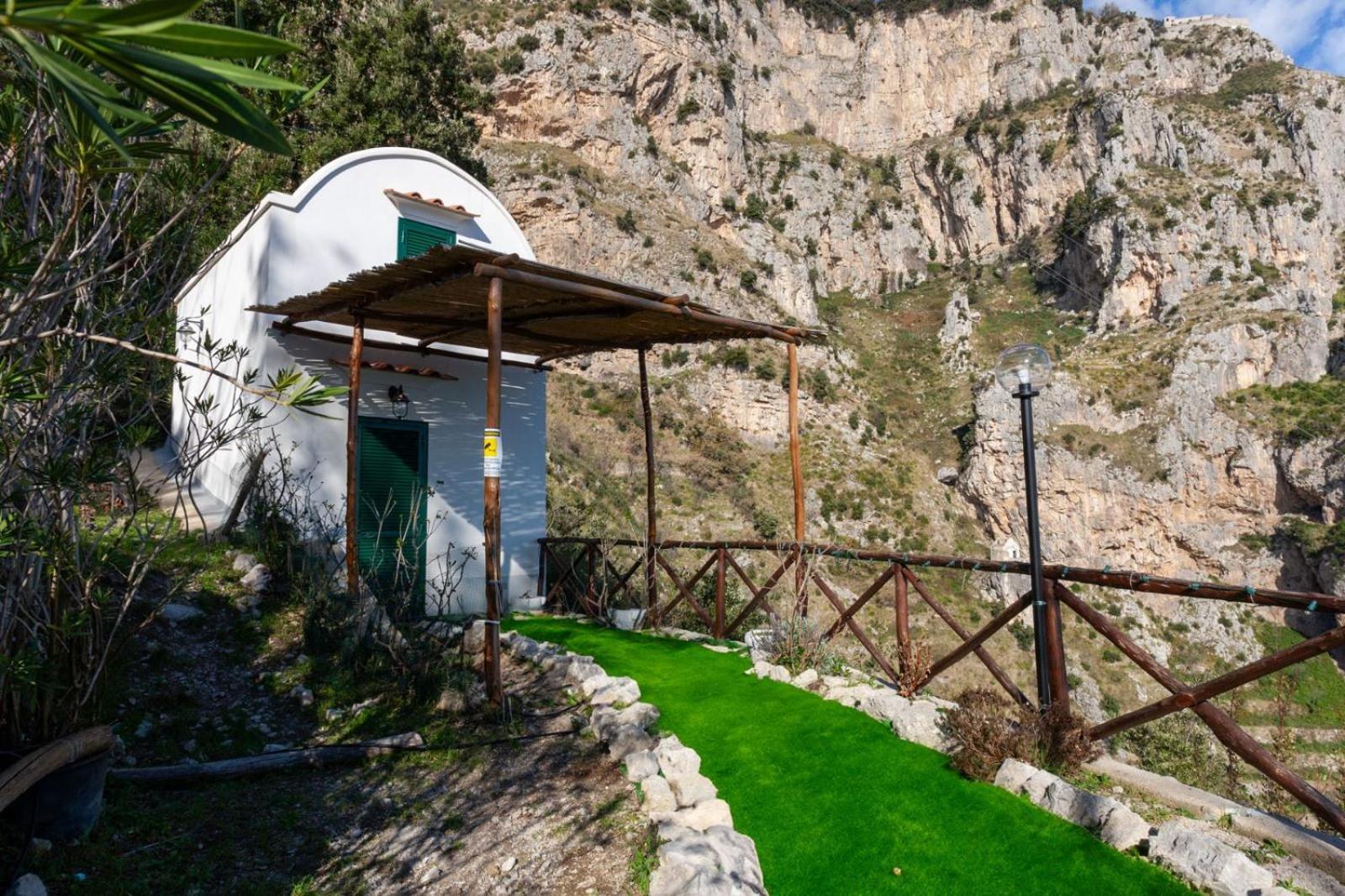 La Casetta Nel Bosco, Amalfi Ngoại thất bức ảnh